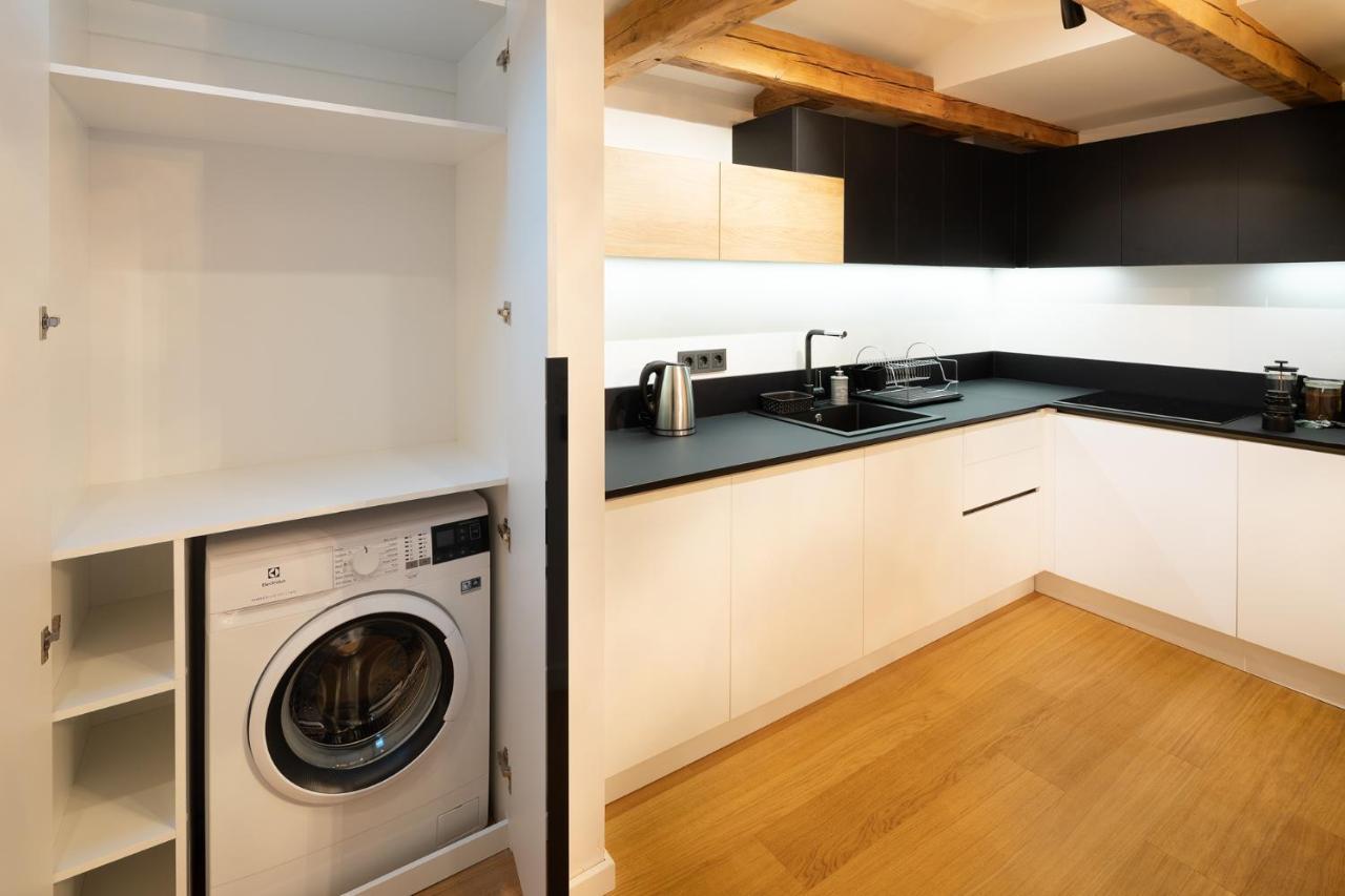 Merkela Loft Apartment Beside Vermanes Park Riga Kültér fotó