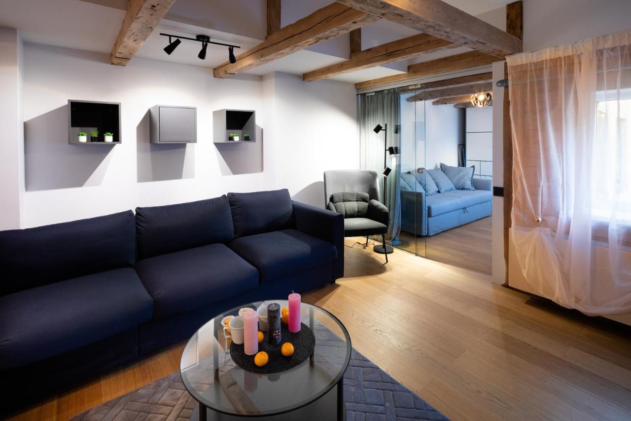 Merkela Loft Apartment Beside Vermanes Park Riga Kültér fotó