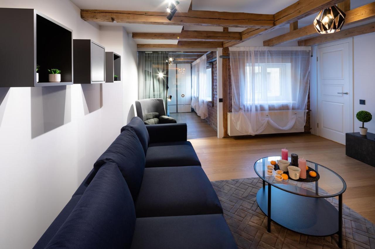 Merkela Loft Apartment Beside Vermanes Park Riga Kültér fotó