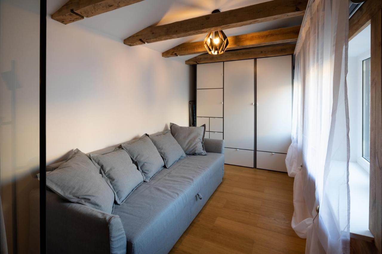 Merkela Loft Apartment Beside Vermanes Park Riga Kültér fotó